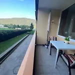Ossiacher Apartment: Lakefront Access With Heated Pool Apartment