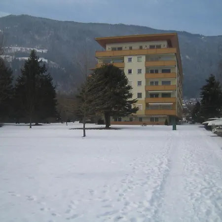 Ossiacher Apartment: Lakefront Access With Heated Pool Bodensdorf