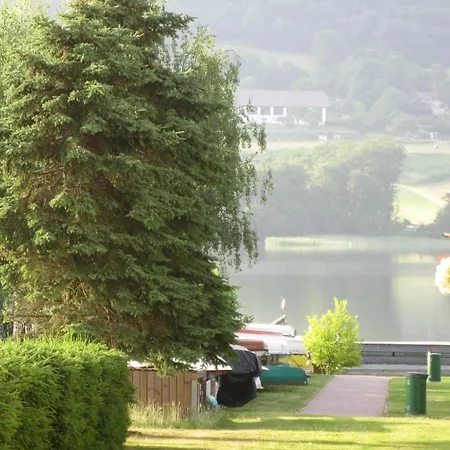 Ossiacher Apartment: Lakefront Access With Heated Pool Apartment Bodensdorf